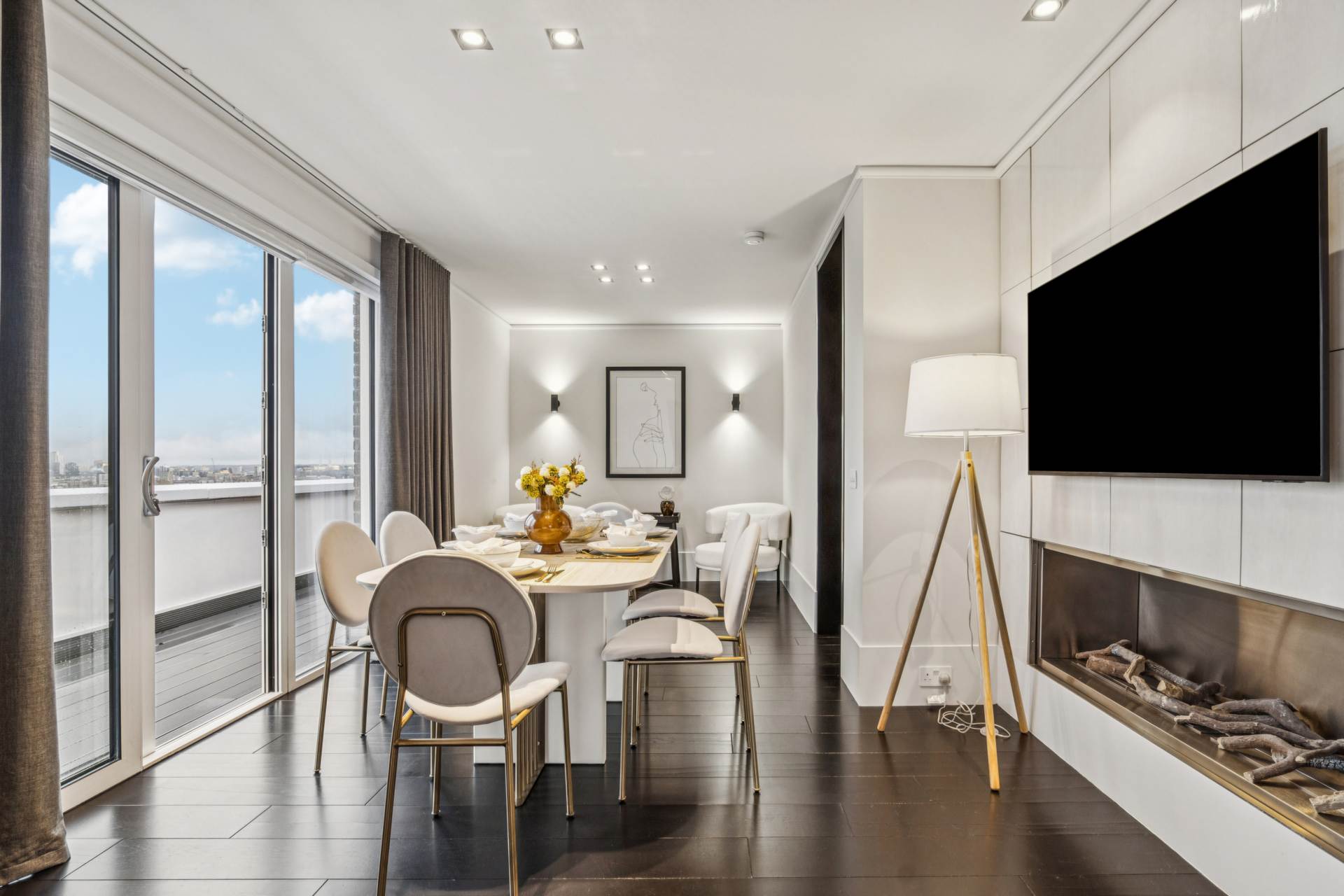 Penthouse, Kingston House South, Ennismore Gardens SW7, Image 3