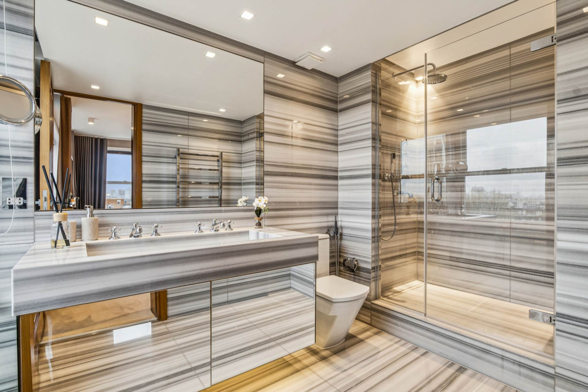 Penthouse, Kingston House South, Ennismore Gardens SW7, Image 8