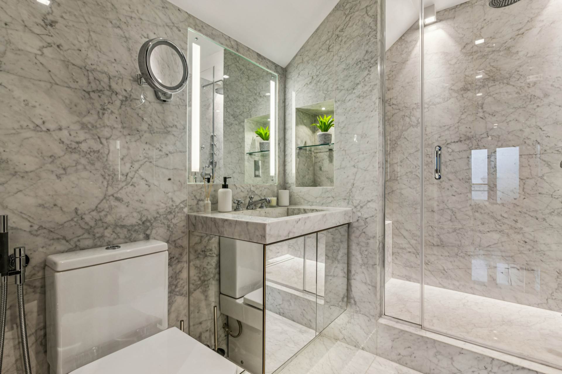 Penthouse, Kingston House South, Ennismore Gardens SW7, Image 9