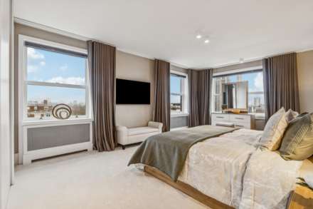 Penthouse, Kingston House South, Ennismore Gardens SW7, Image 4