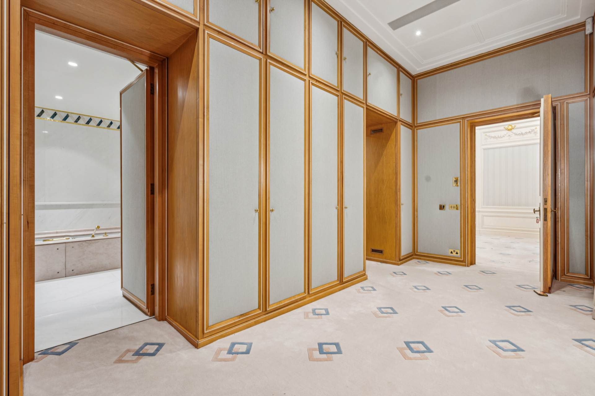 Belgrave Square, Belgravia SW1, Image 17