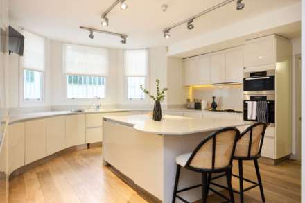 Stafford Terrace, Kensington W8, Image 11