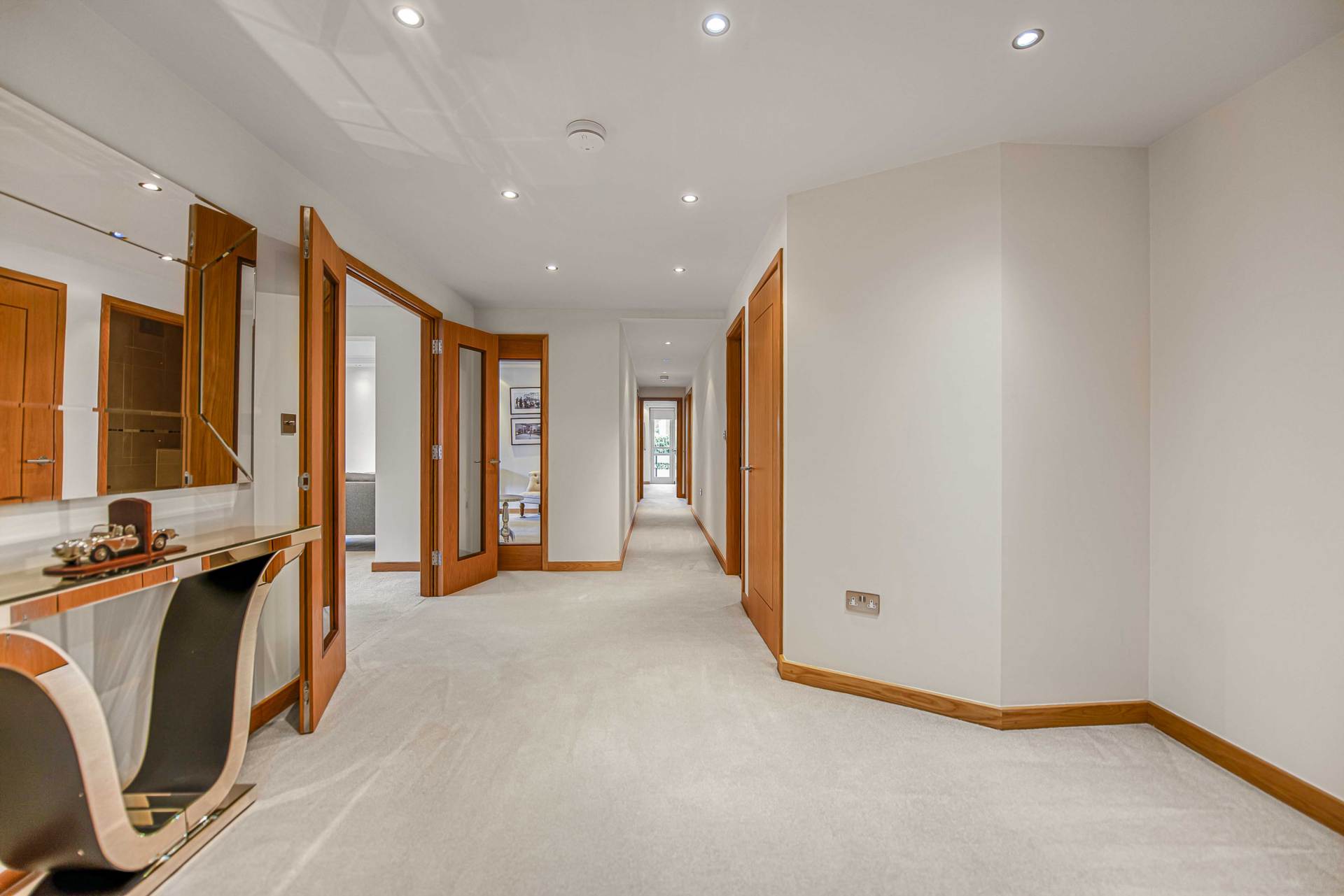 Kingston House South, Ennismore Gardens, Knightsbridge SW7, Image 17
