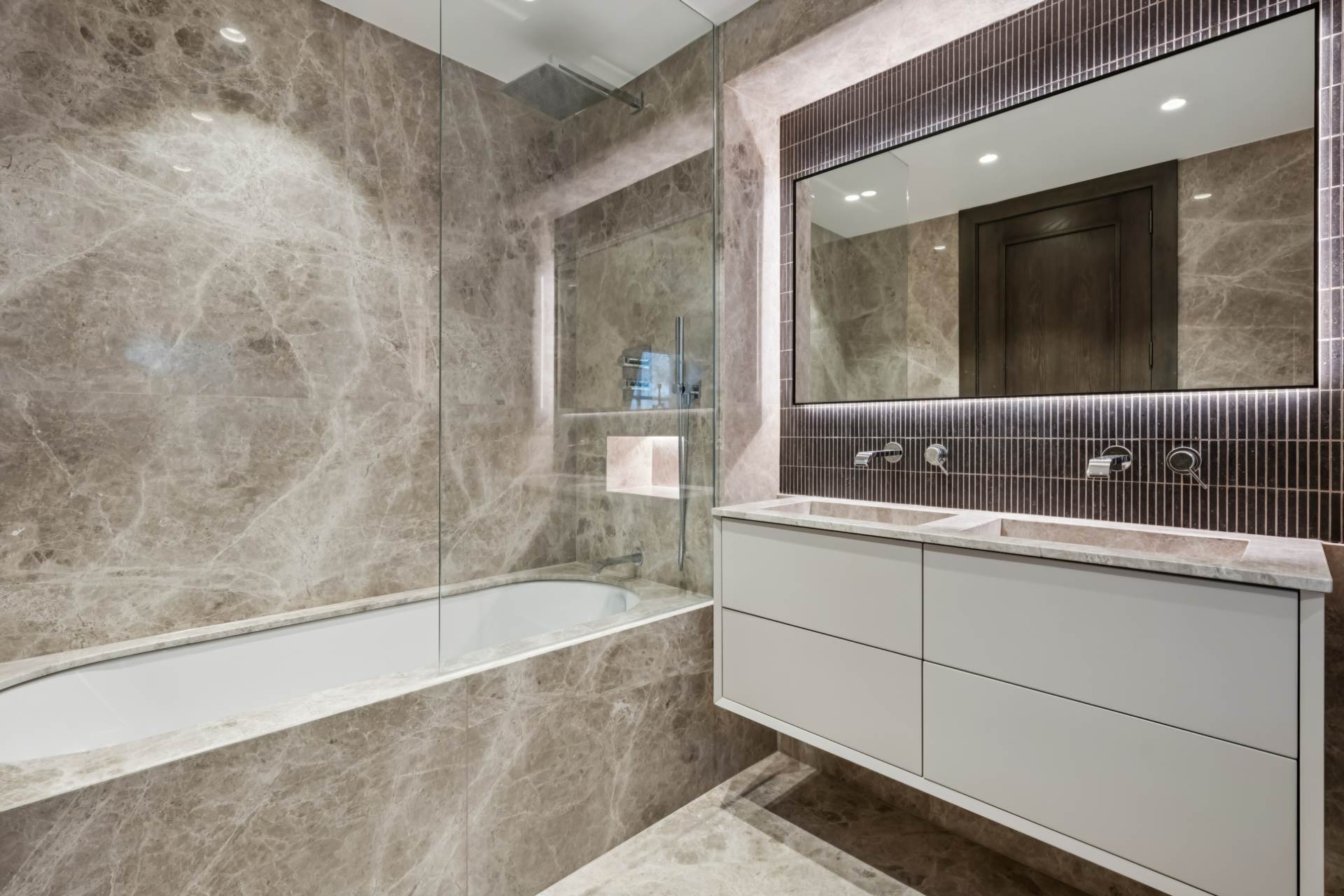 Cobham Court, Chester Close, Belgravia SW1X, Image 11