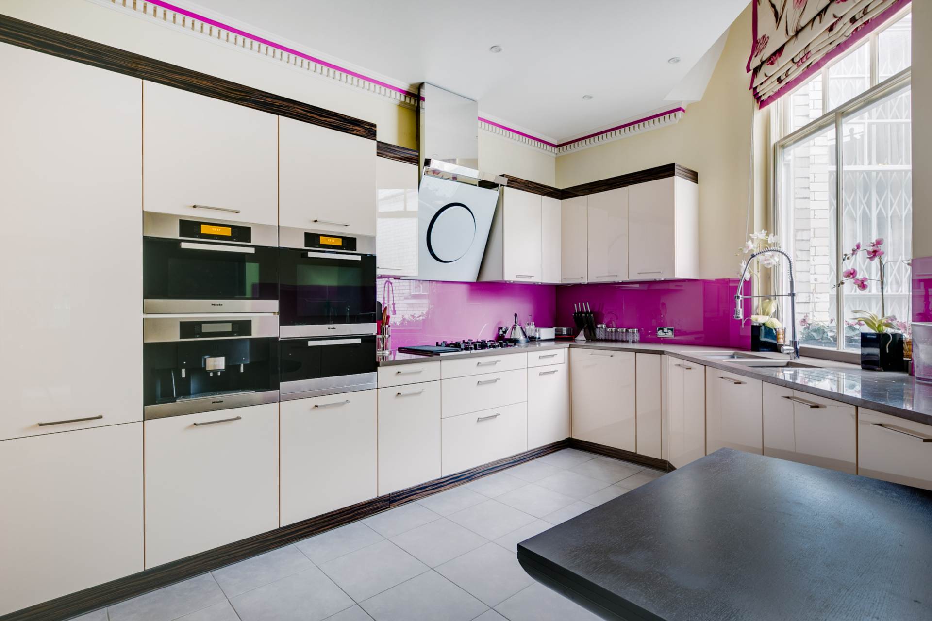 Albert Court, Prince Consort Road SW7, Image 5