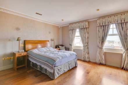 Albert Court, Prince Consort Road SW7, Image 7