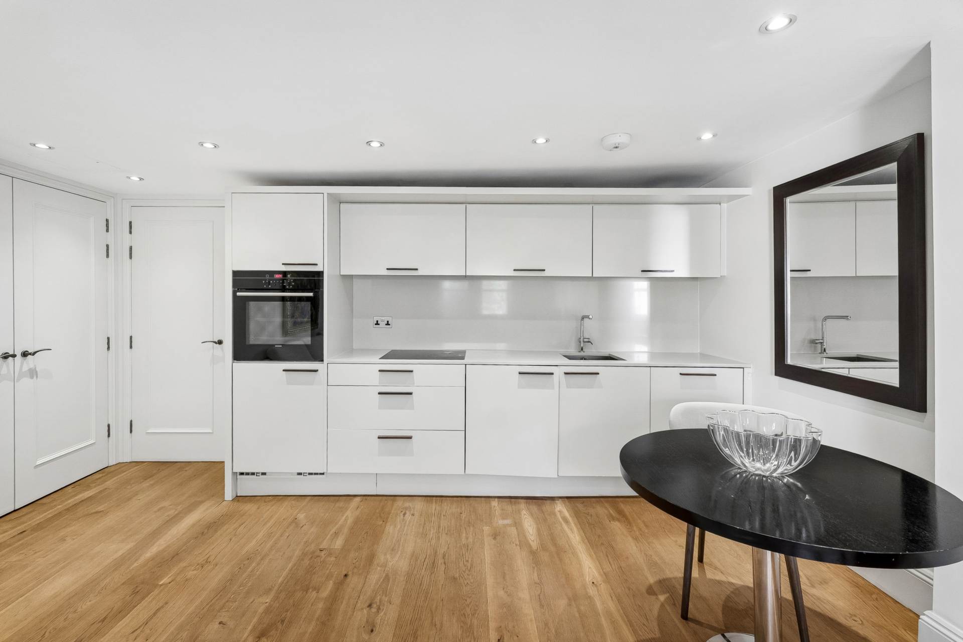 Halkin Street, Belgravia SW1X, Image 4
