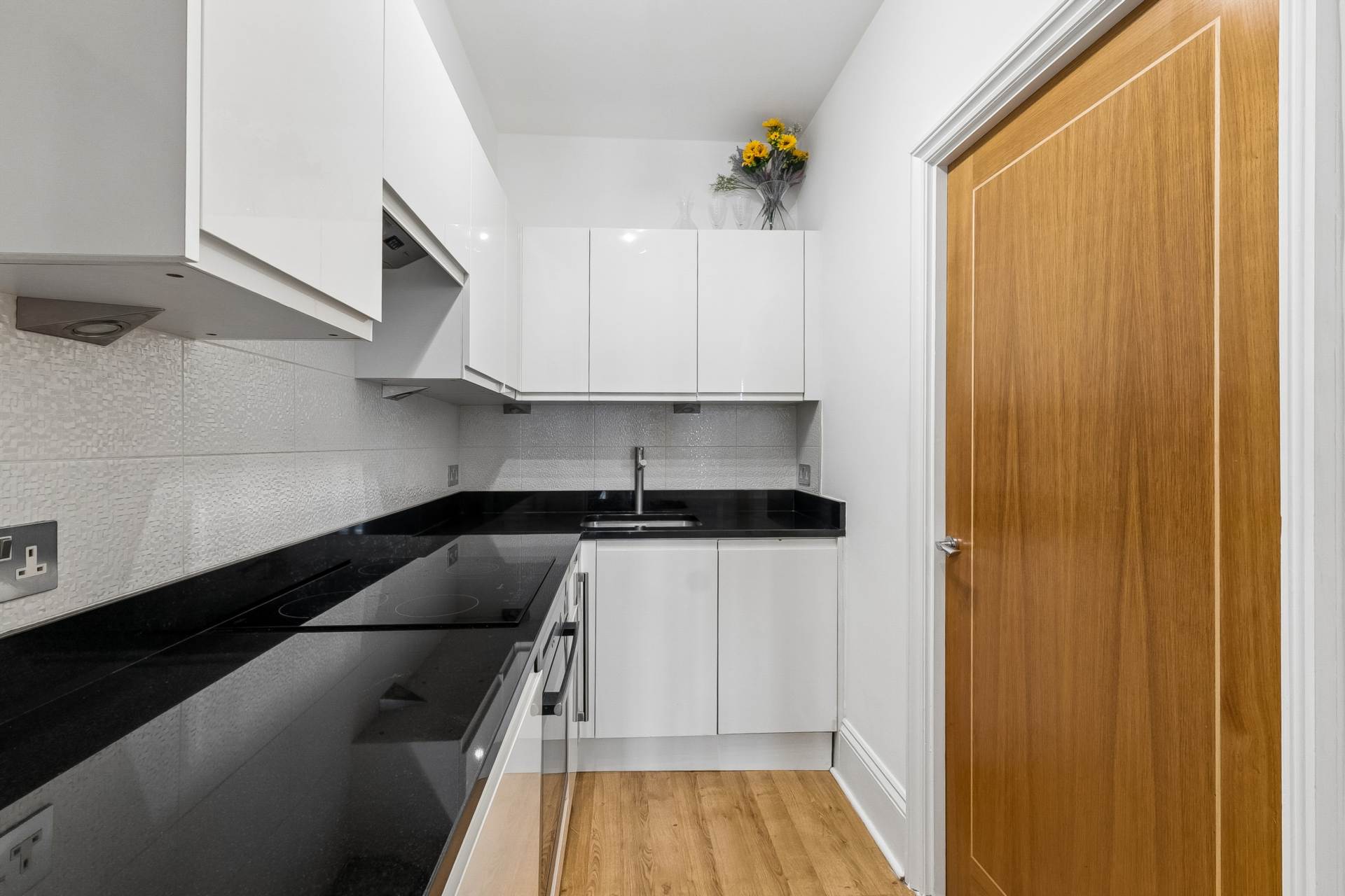 Garrick House, Carrington Street, Mayfair W1, Image 7