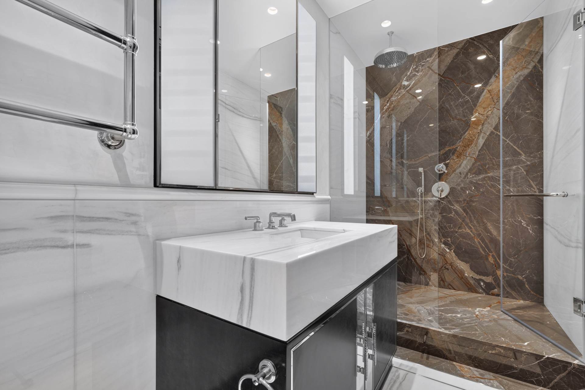 Wellington Court, Knightsbridge SW1X, Image 15