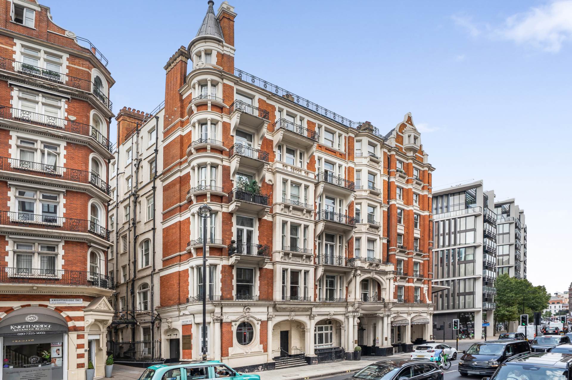 Wellington Court, Knightsbridge SW1X, Image 18