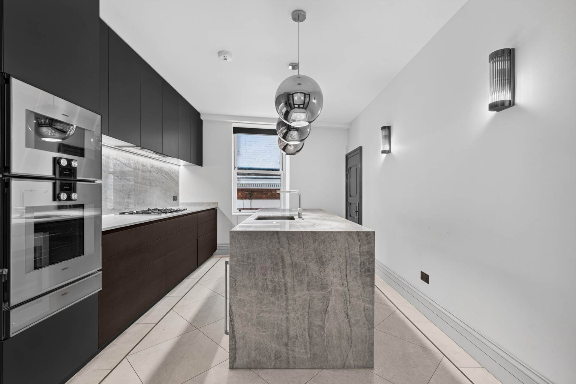Wellington Court, Knightsbridge SW1X, Image 7
