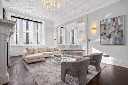 Wellington Court, Knightsbridge SW1X