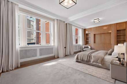 Wellington Court, Knightsbridge SW1X, Image 3