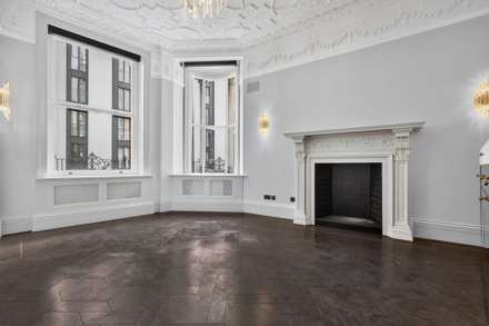Wellington Court, Knightsbridge SW1X, Image 5