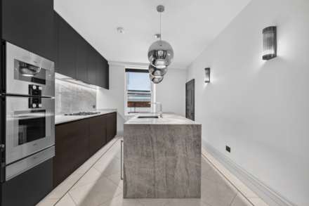 Wellington Court, Knightsbridge SW1X, Image 7