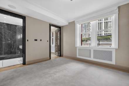 Wellington Court, Knightsbridge SW1X, Image 9