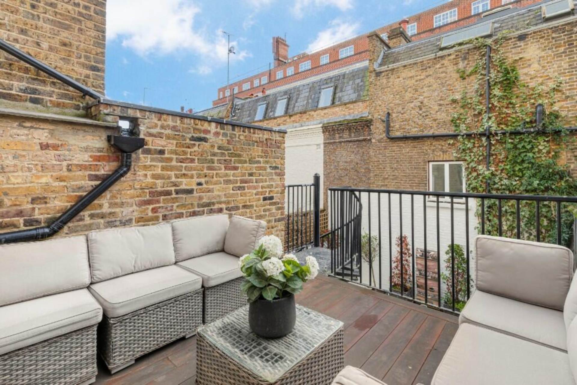 Stafford Terrace, Kensington W8, Image 16