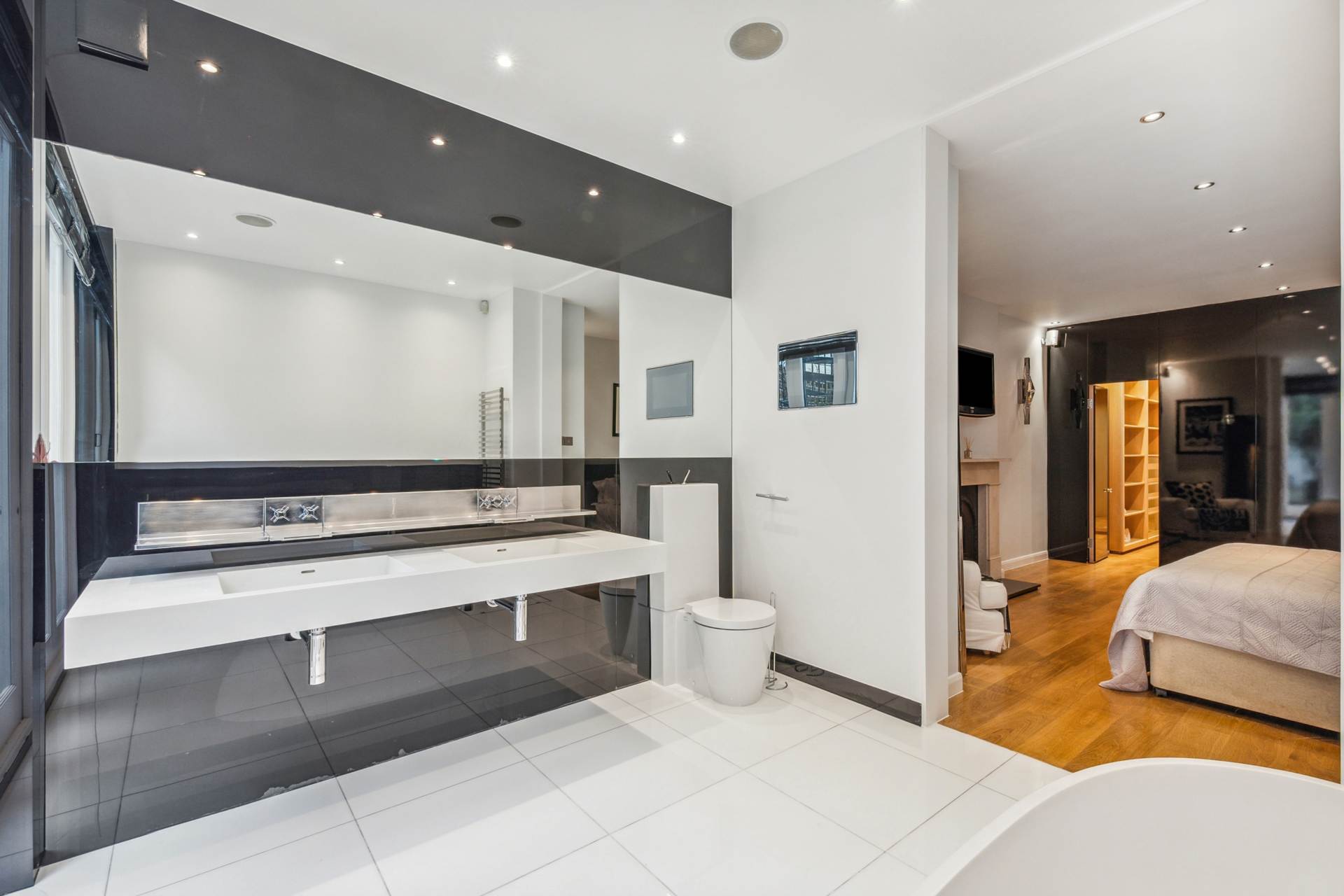 Stafford Terrace, Kensington W8, Image 9