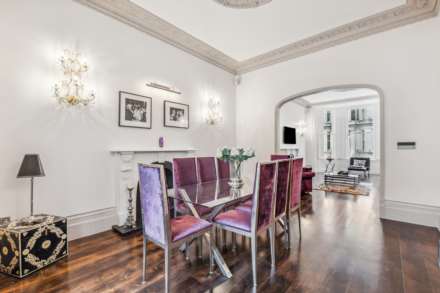 Stafford Terrace, Kensington W8, Image 4