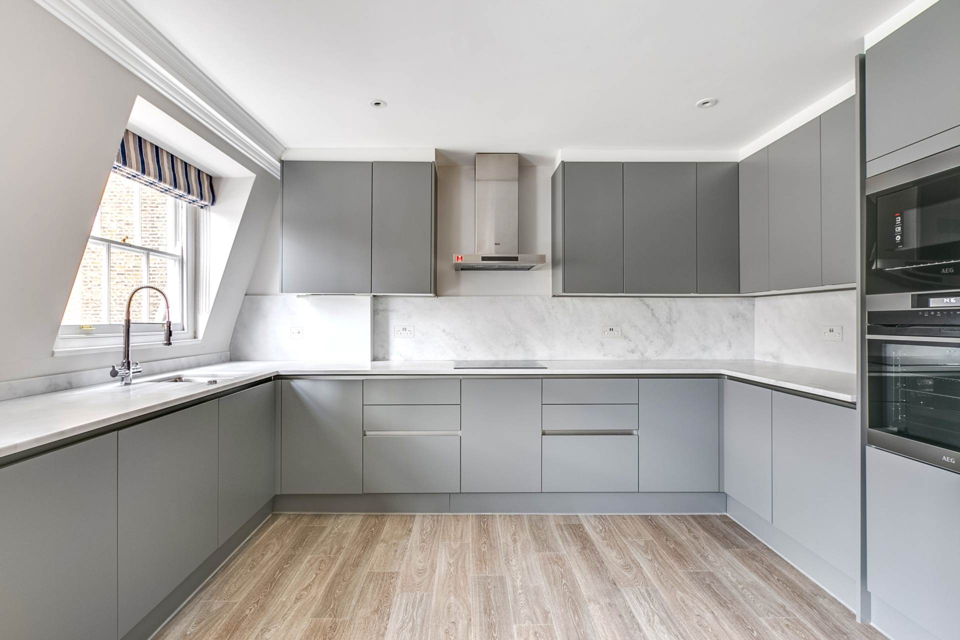 Montpelier Walk, Knightsbridge SW7, Image 4