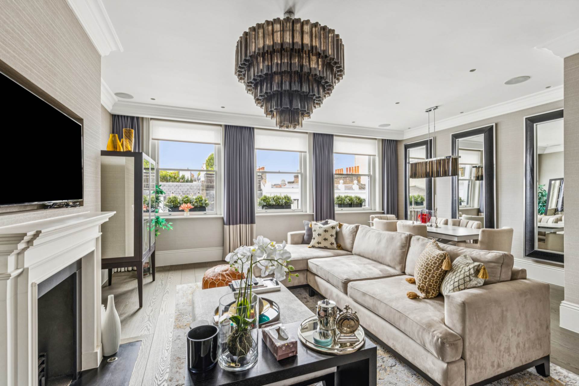 Ovington Gardens, Knightsbridge SW3, Image 1