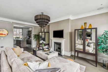 Ovington Gardens, Knightsbridge SW3, Image 3