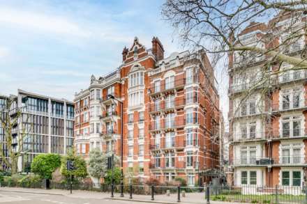 Wellington Court, Knightsbridge SW1X, Image 21