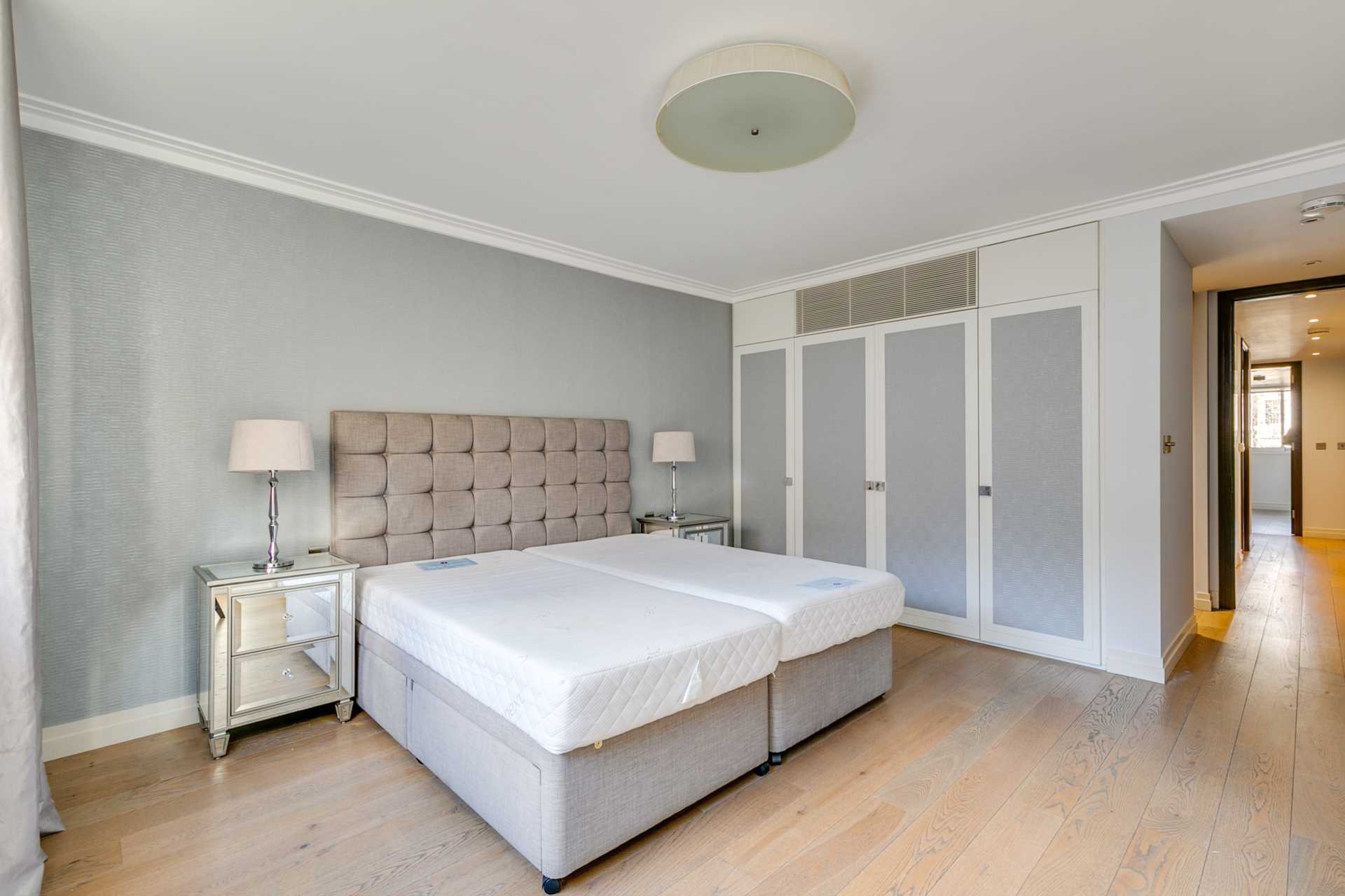 Rutland Gate, Knightsbridge SW7, Image 9