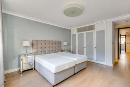 Rutland Gate, Knightsbridge SW7, Image 9