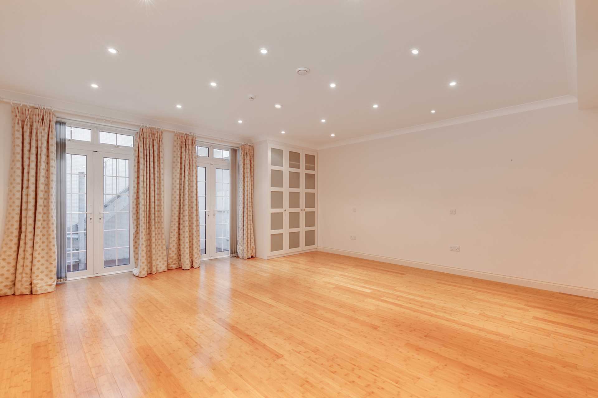Astell Street, Chelsea SW3, Image 6