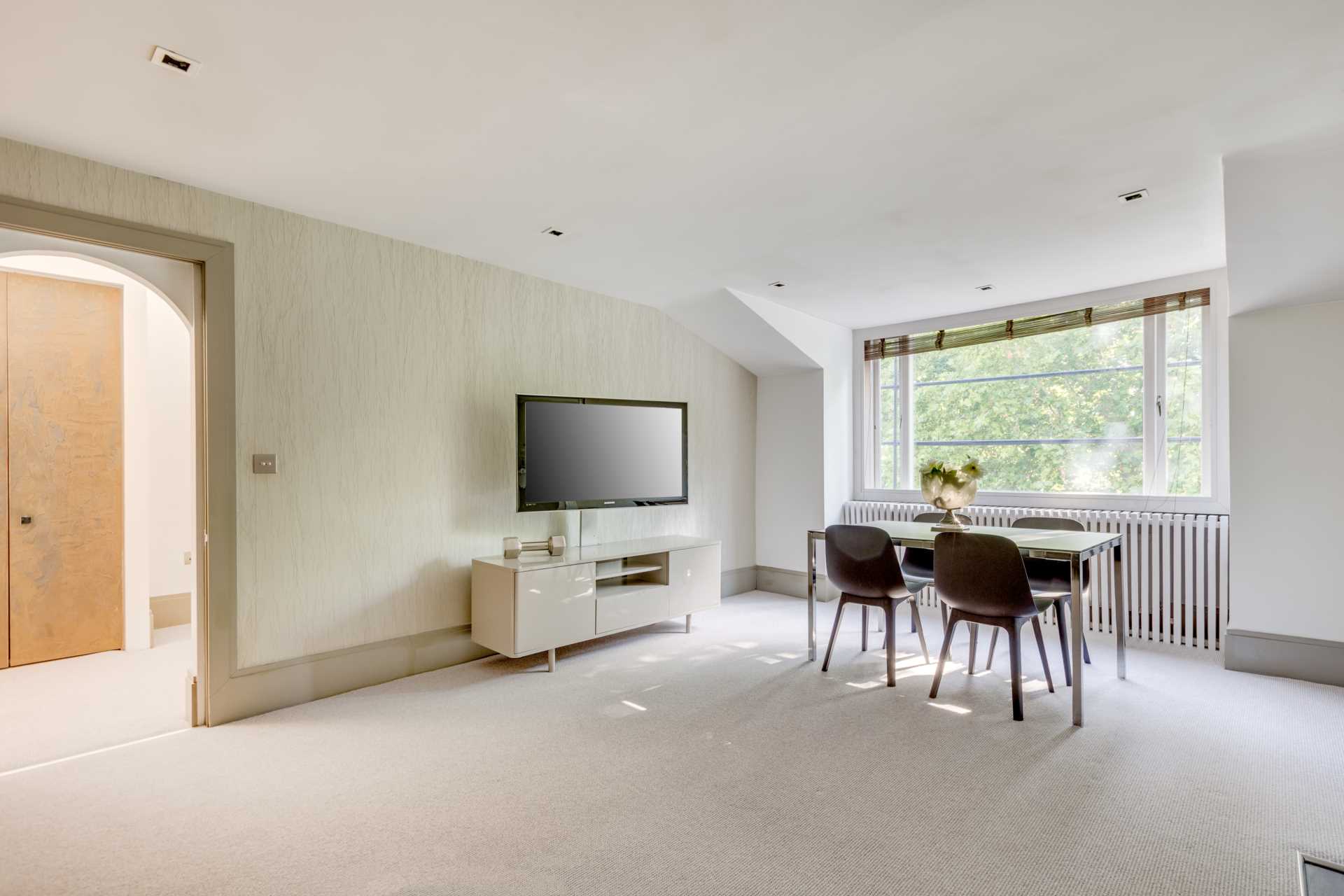 Rutland Gate, Knightsbridge SW7, Image 2
