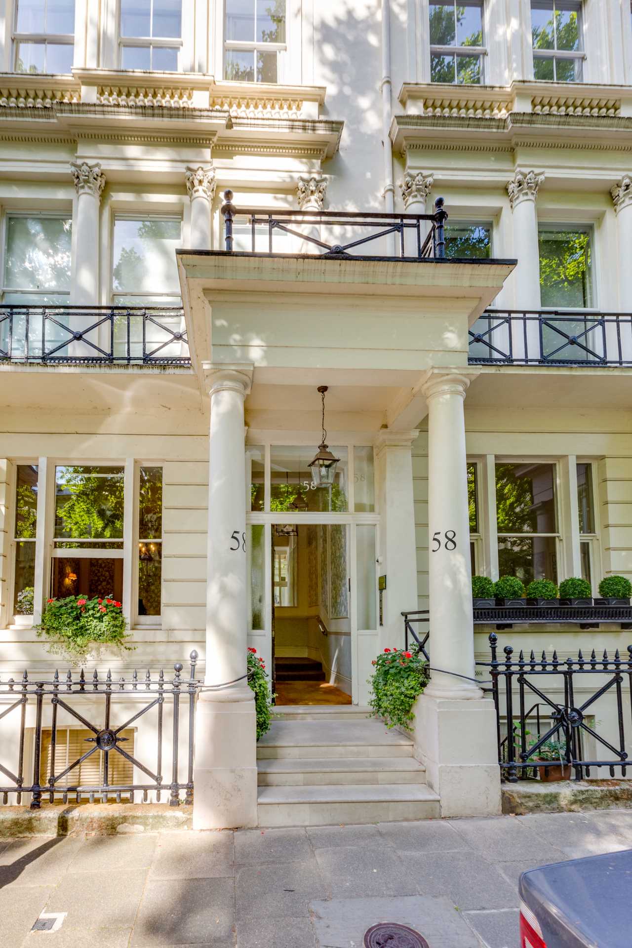 Rutland Gate, Knightsbridge SW7, Image 9
