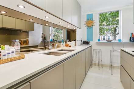 Rutland Gate, Knightsbridge SW7, Image 8