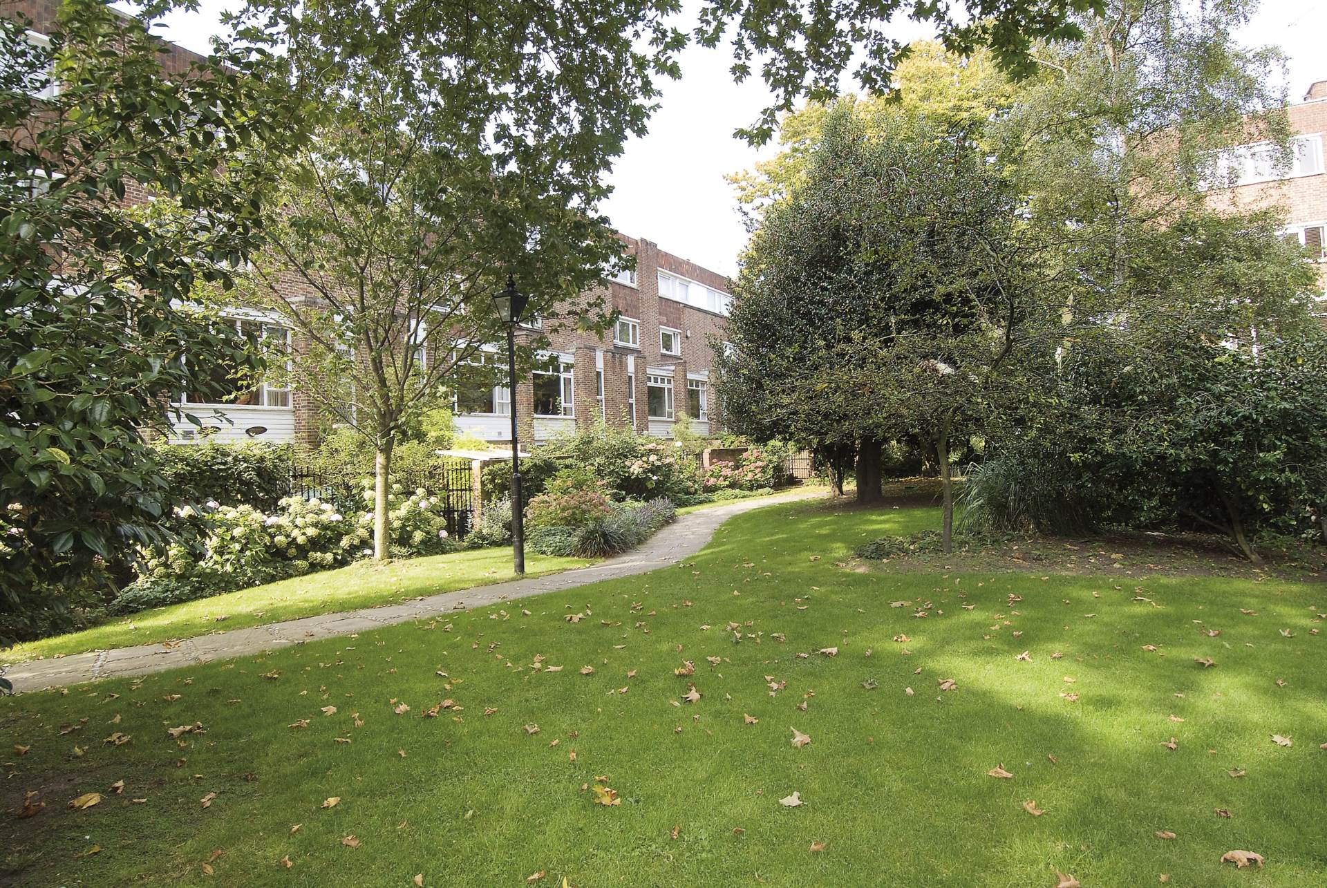 Woodsford Square, Holland Park, Image 15