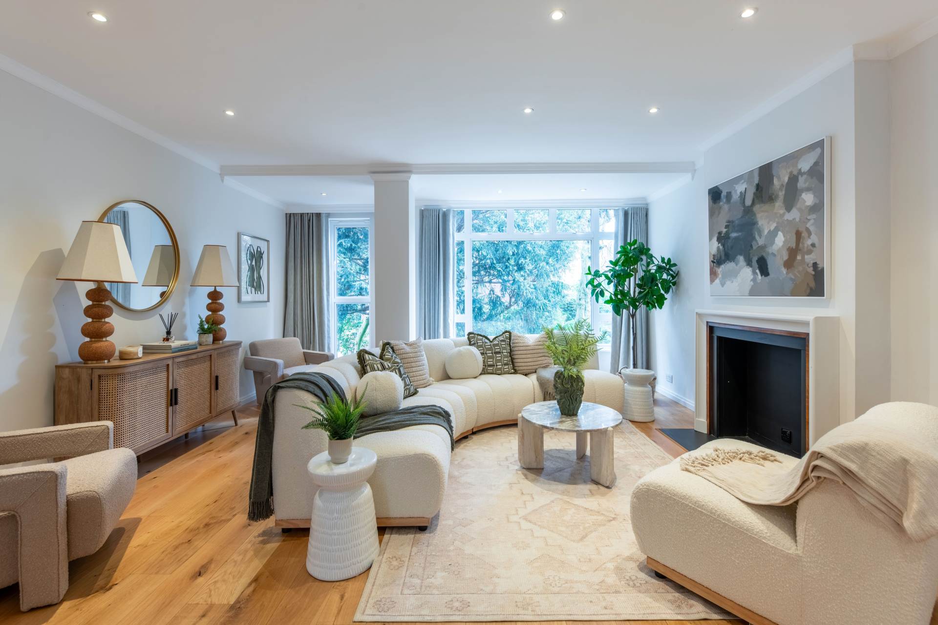 Woodsford Square, Holland Park, Image 2