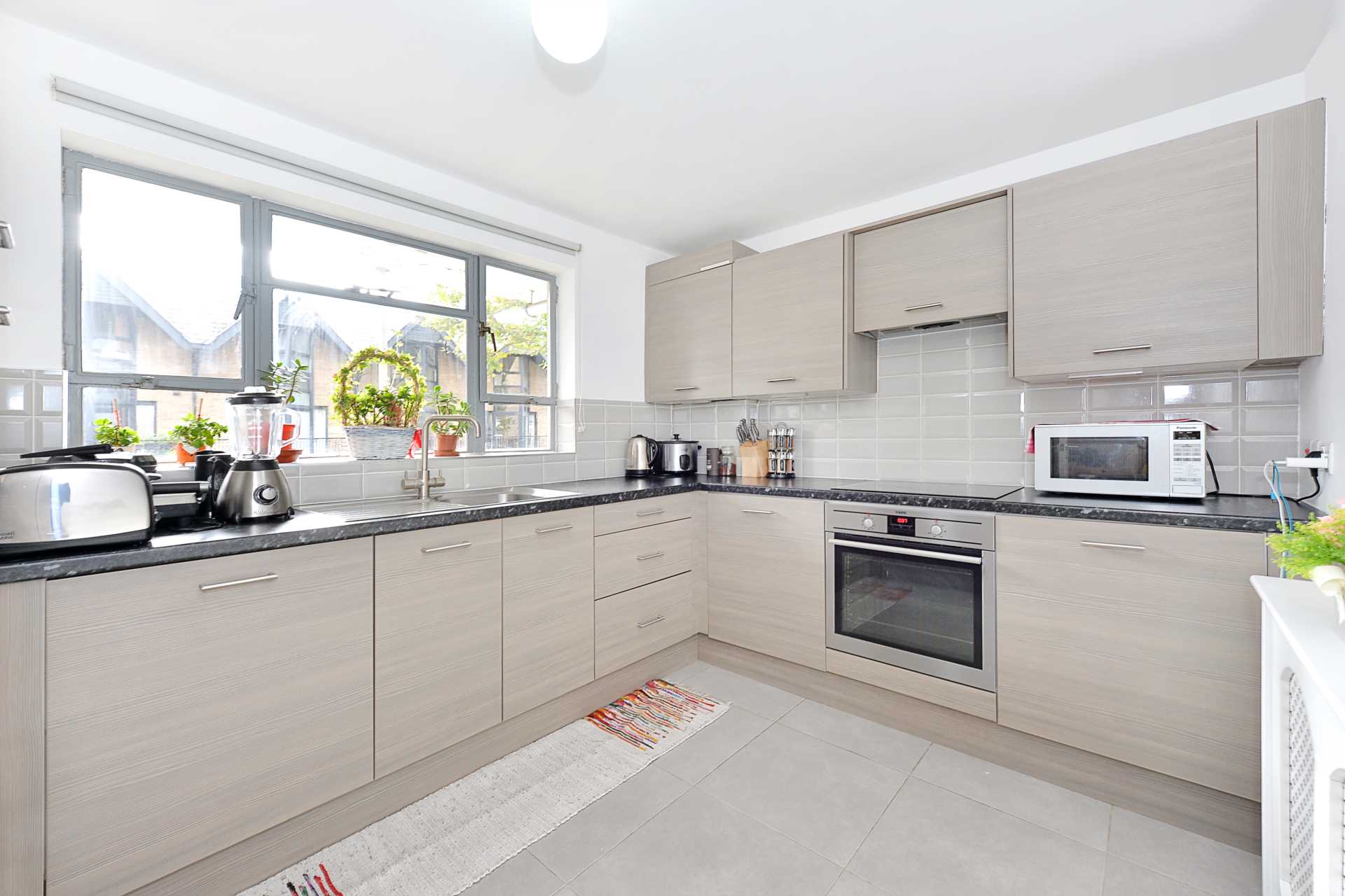 Ladbroke Road, Holland Park, Image 5