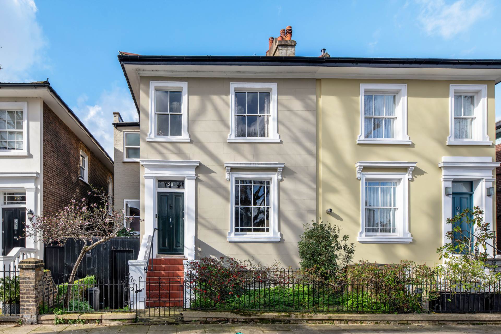 Addison Avenue, Holland Park, Image 1
