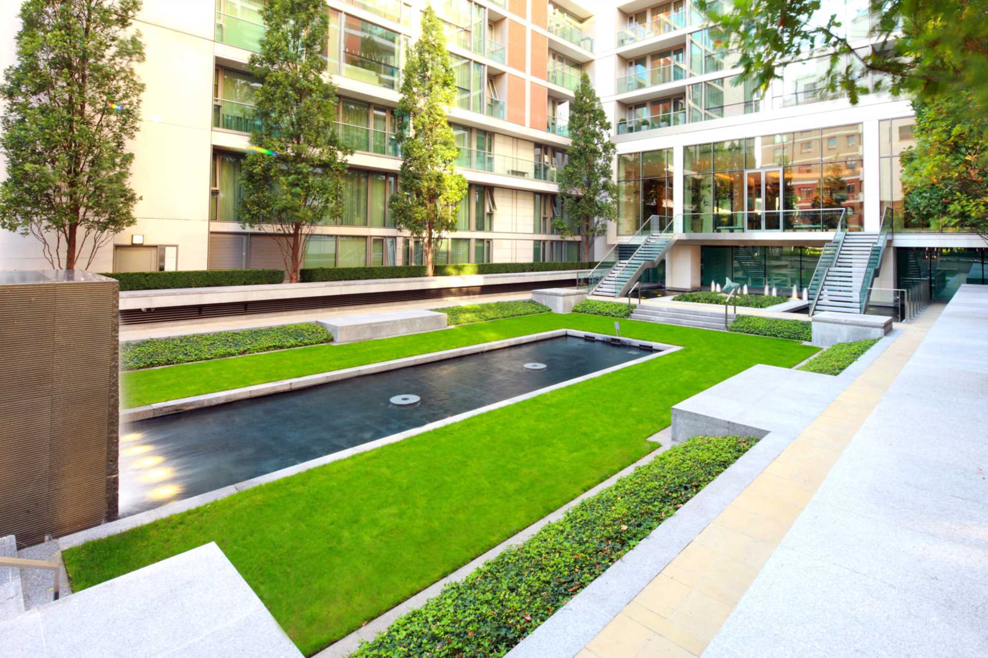 Garden Flat, The Knightsbridge, Image 12