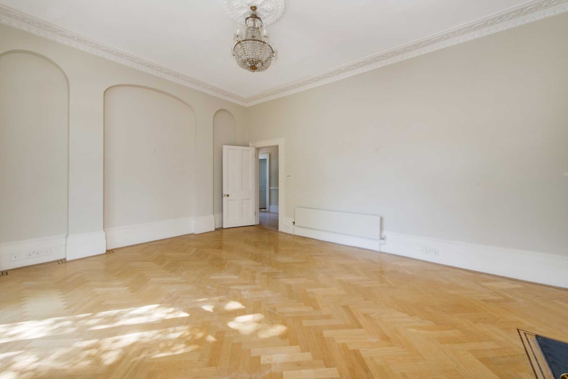 Addison Avenue, Holland Park, Image 3