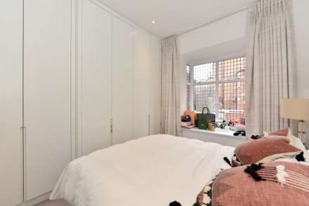 Holland Park Road, Kensington, Image 11