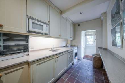 Addison Avenue, Holland Park, Image 15