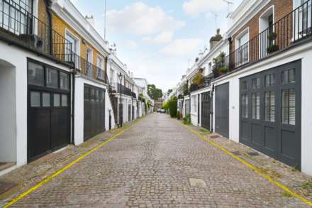 Holland Park Mews, London, Image 16