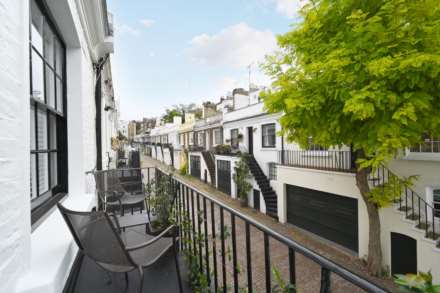 Holland Park Mews, London, Image 17