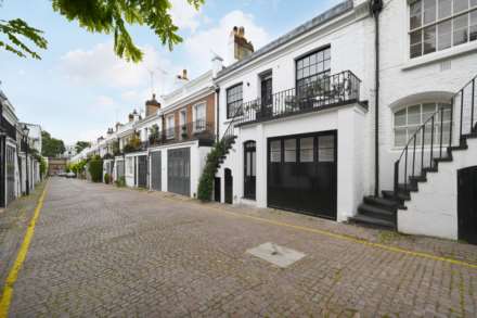 Holland Park Mews, London, Image 2