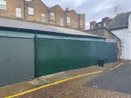 Royal Crescent Mews, Holland Park, Image 1