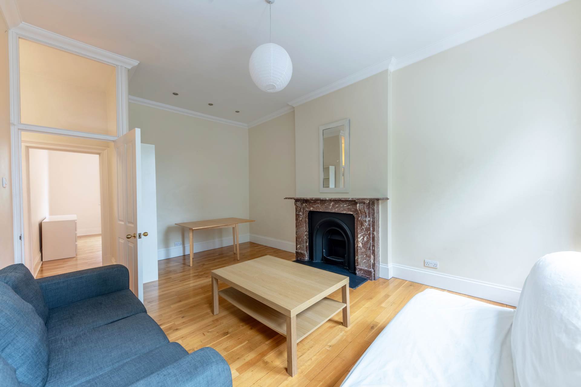 Upper Richmond Road, London, Image 2