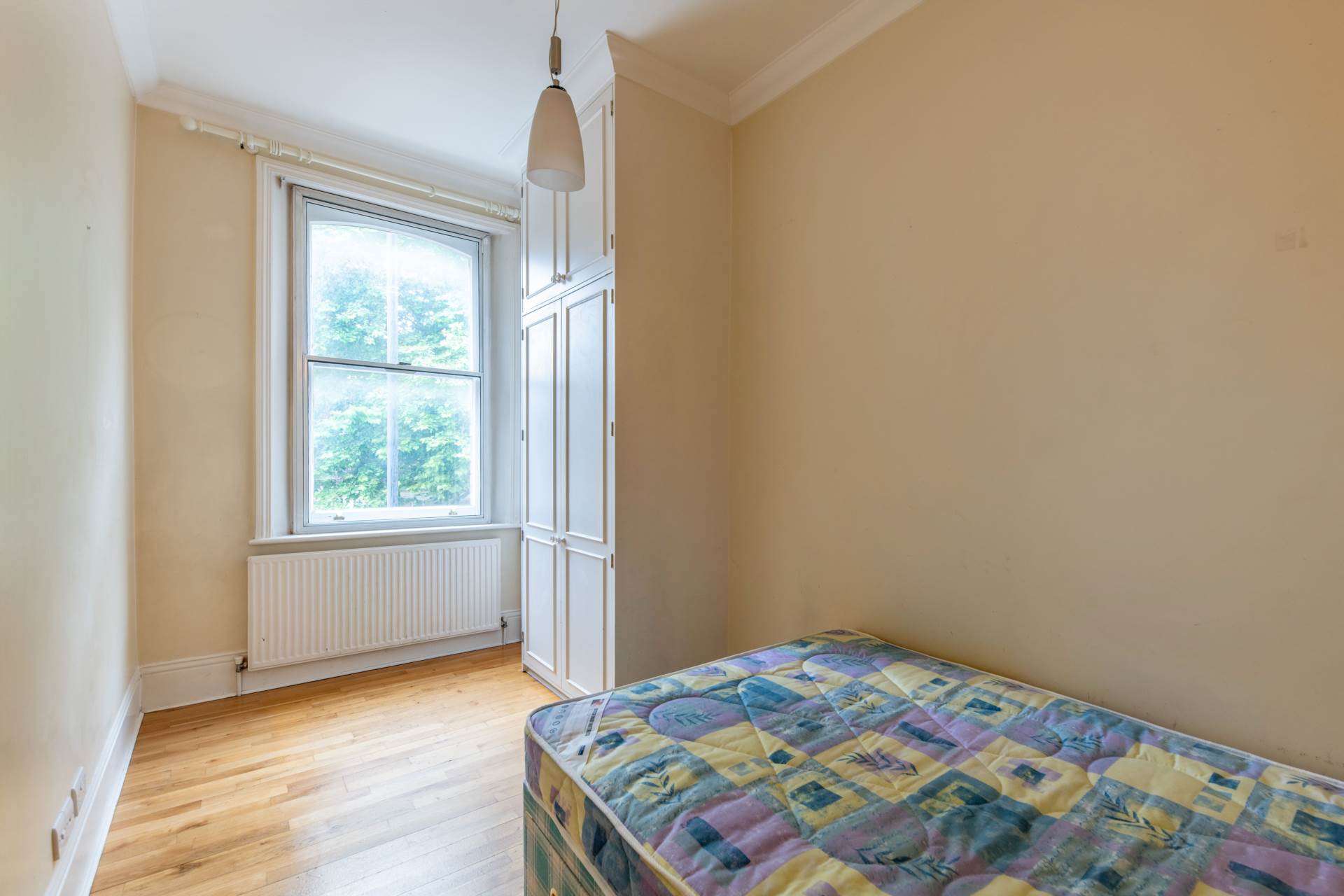 Upper Richmond Road, London, Image 5