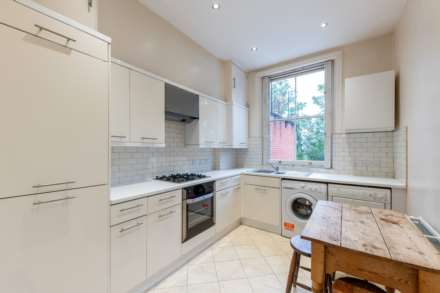 Upper Richmond Road, London, Image 3