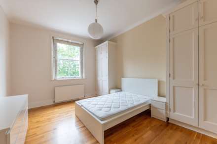 Upper Richmond Road, London, Image 4