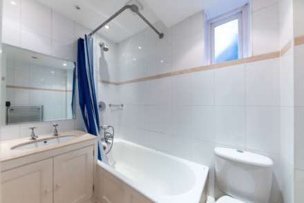 Upper Richmond Road, London, Image 7